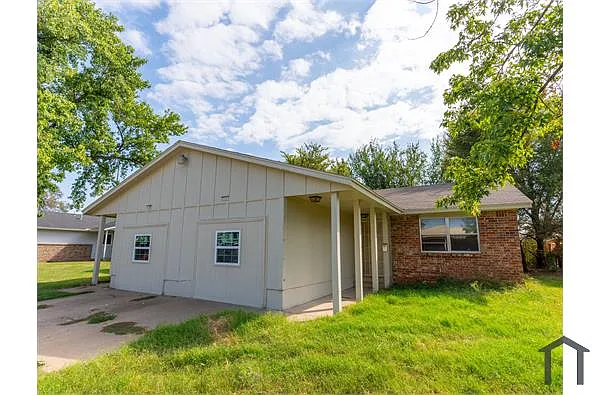 Building Photo - 6309 S Owasso Ave