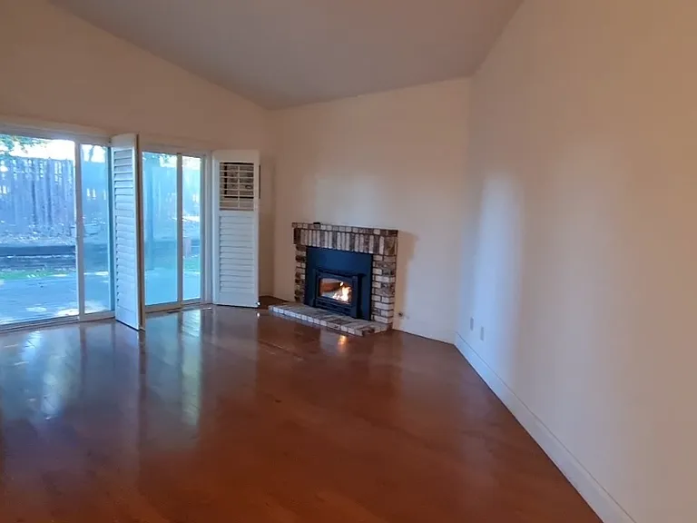 Non-staged Living room