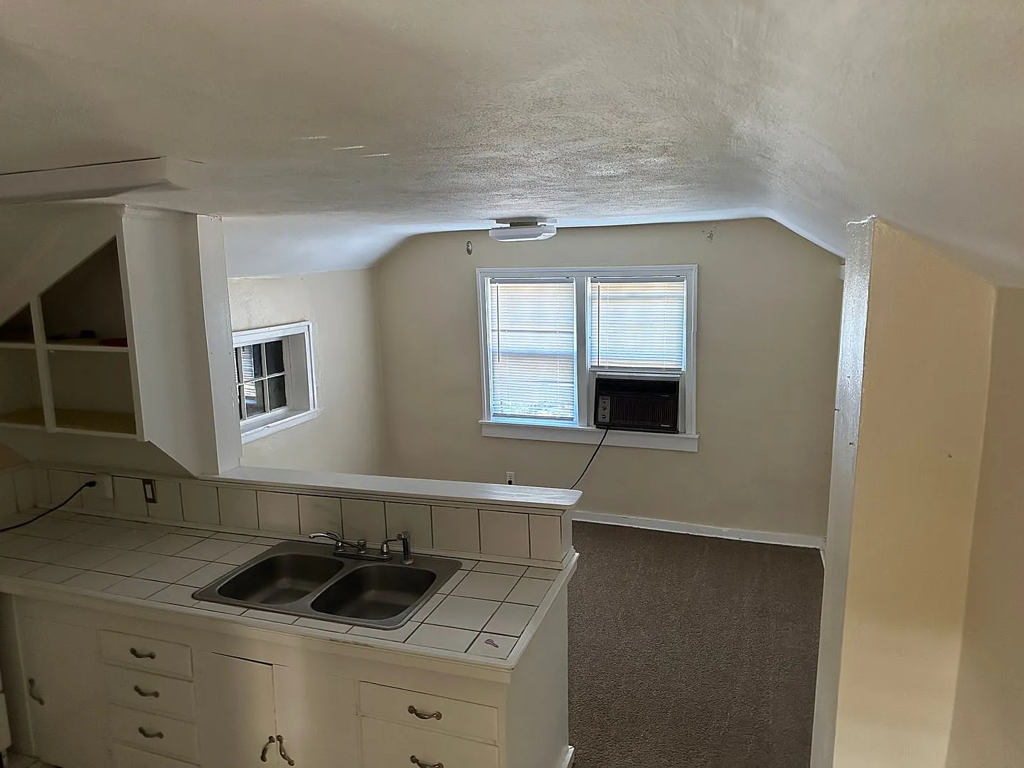 700 anna pl — Photo 2