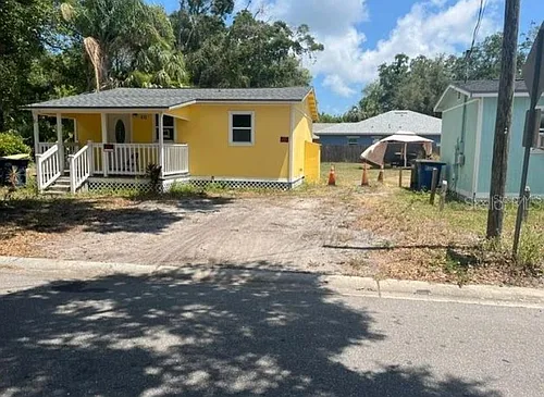 912 Engman St Photo 1