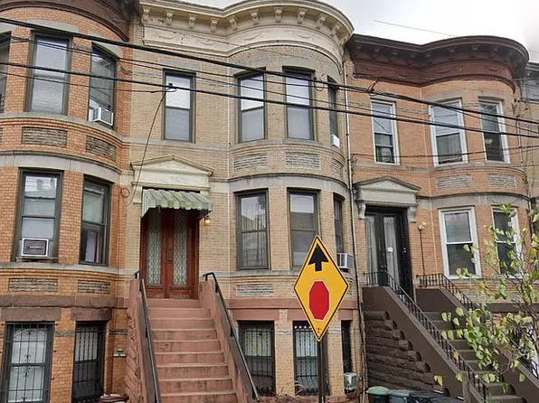 60-70 70th Ave, Ridgewood, NY 11385