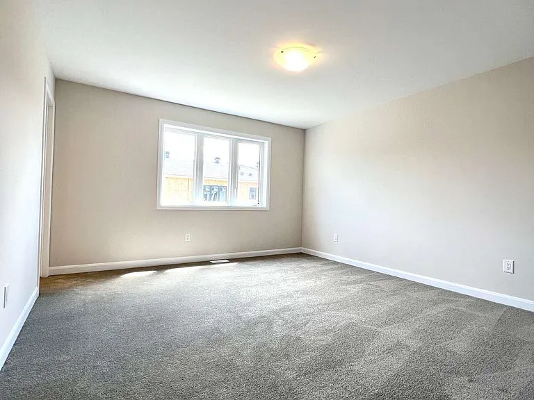 511 Moyard Dr — Photo 17