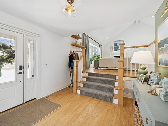 4th image of 5432 Lawn Ave