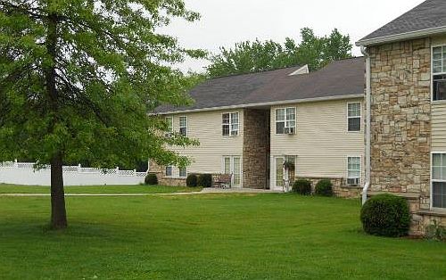 1st image of 522 Fowler St #522