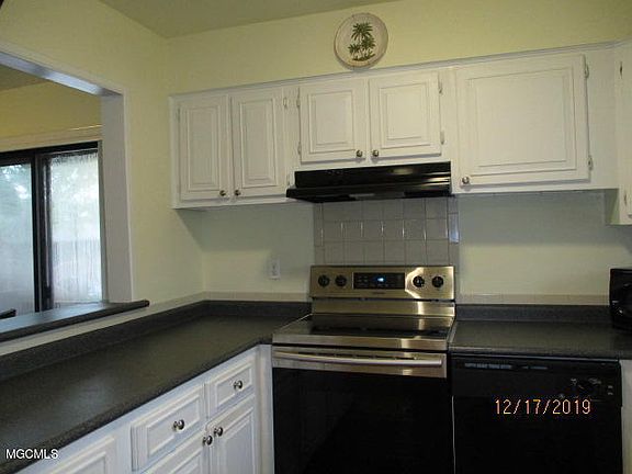 4th image of 201 Kona Villa #A