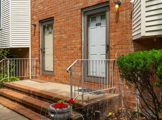 809 Holly Dr, Perth Amboy, NJ 08861