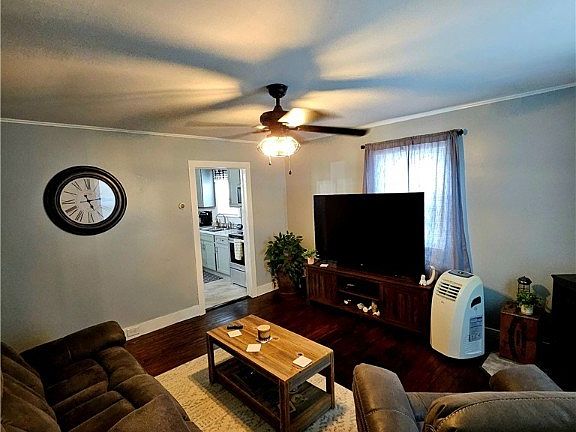 4th image of 236 Coppahaunk Ave