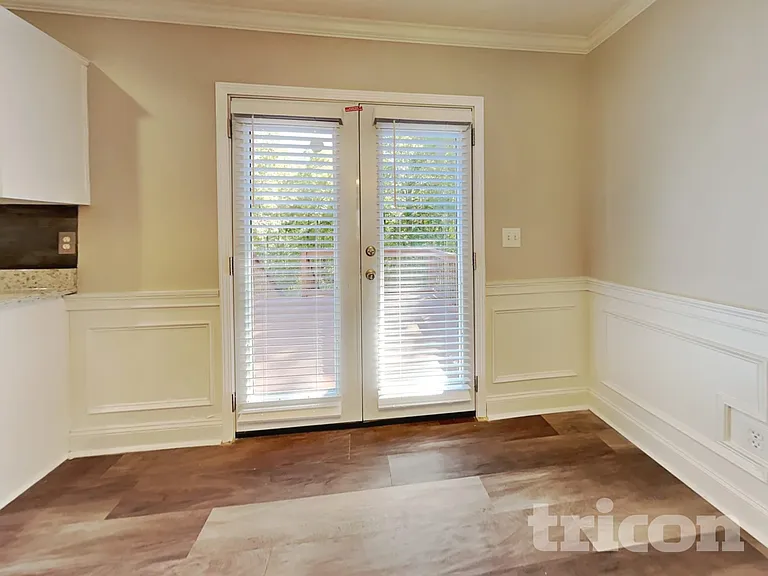 564 Brewer Dr — Photo 4