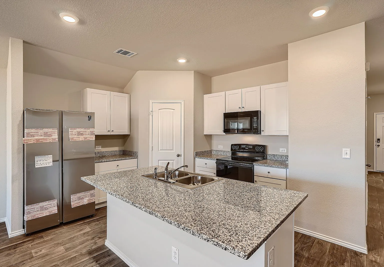 4 bed, 1845 sqft, $2,100 — Photo 4