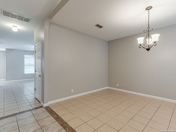 5th image of 2922 ENCINO ROBLES