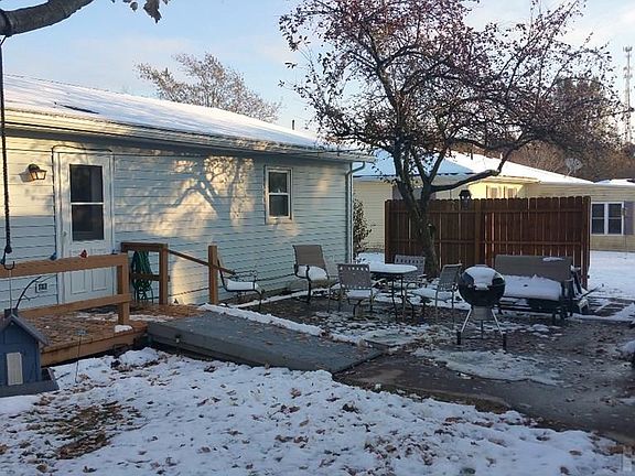 5th image of 990 Winding Hollow Ln