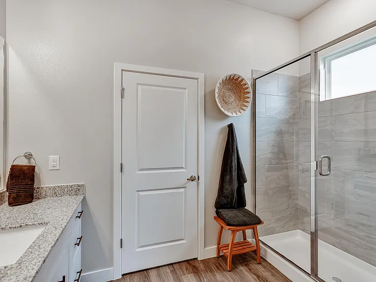 VLux Stoneridge — Photo 53