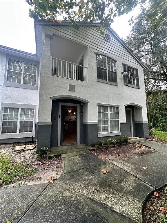 3 bed, 2.0 bath, 1199 sqft, $1,800 — Photo 1