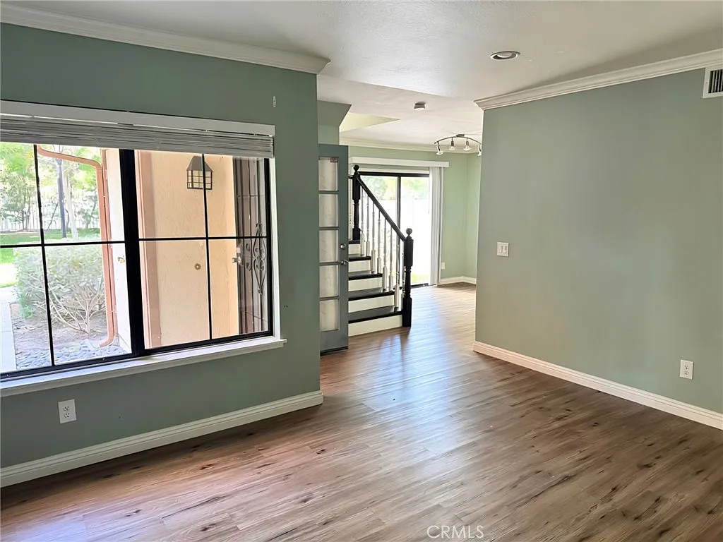 2 bed, 2.5 bath, 1016 sqft, $3,200 — Photo 1