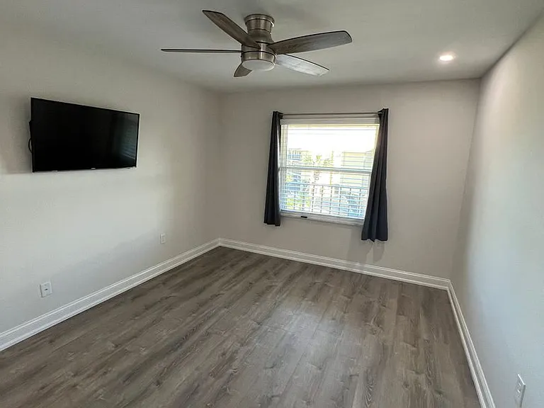 14459 River Beach Dr #B210 — Photo 12