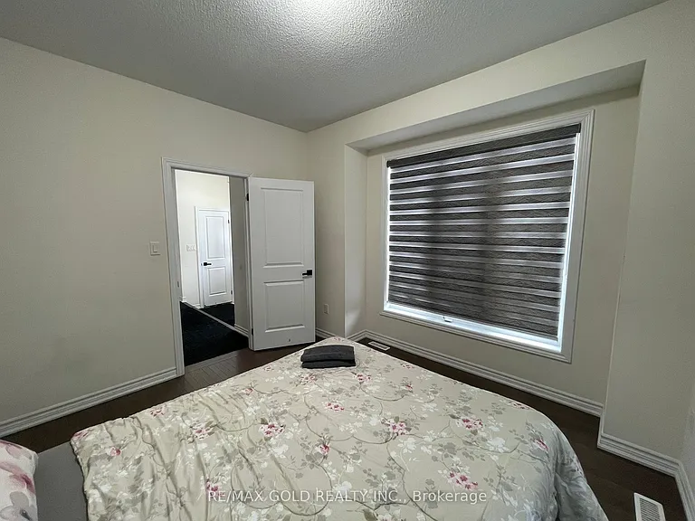 537 Veterans Dr — Photo 15