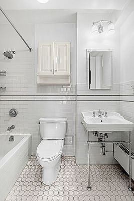 4th image of 7 Park Ave APT 19