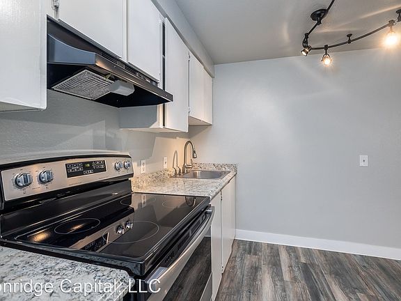 2nd image of 1525 N 16th Ave #44