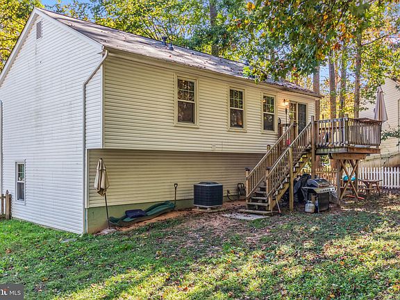 5th image of 10922 Crestwood Dr