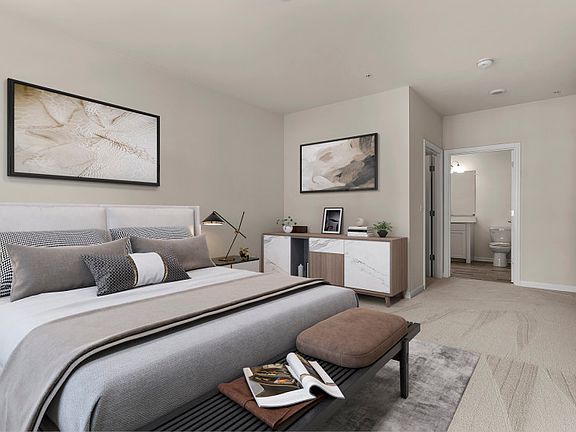 Spacious Owner s Suite