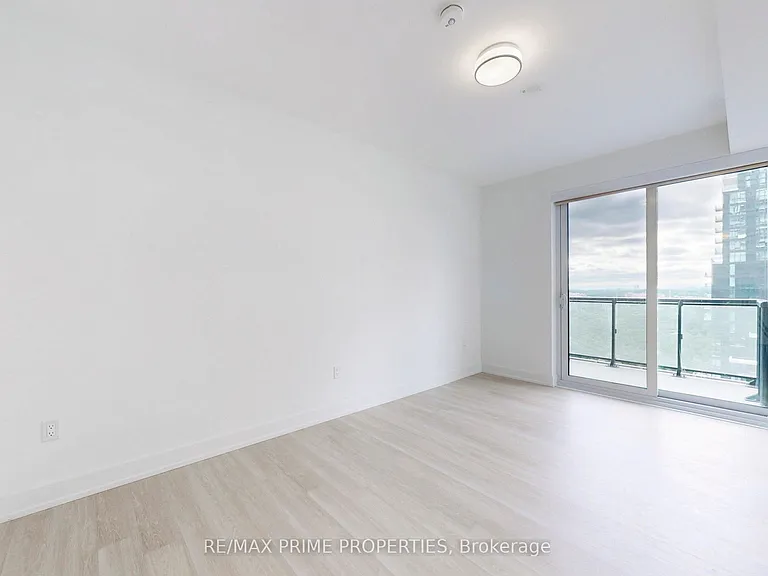 30 Inn On The Park Dr #2401 — Photo 6