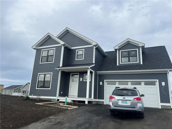 336 Freedom Trail Dr, Portsmouth, RI 02871