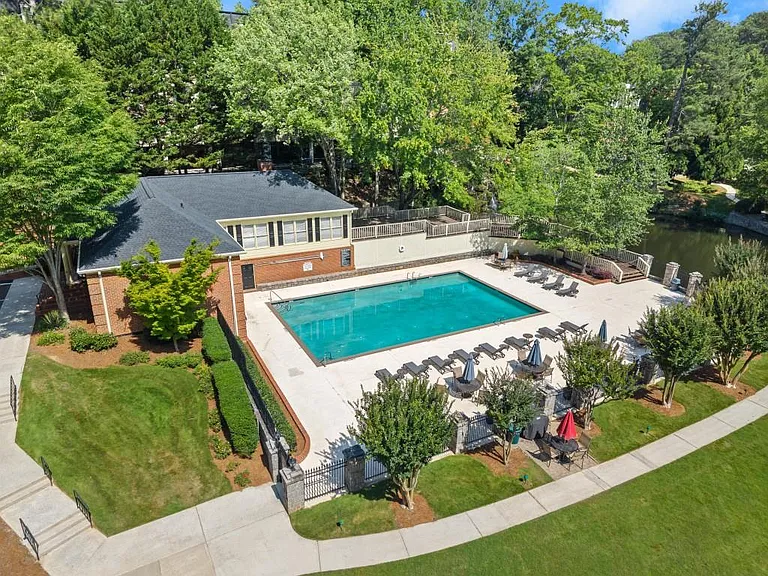 25312 Plantation Dr NE — Photo 46