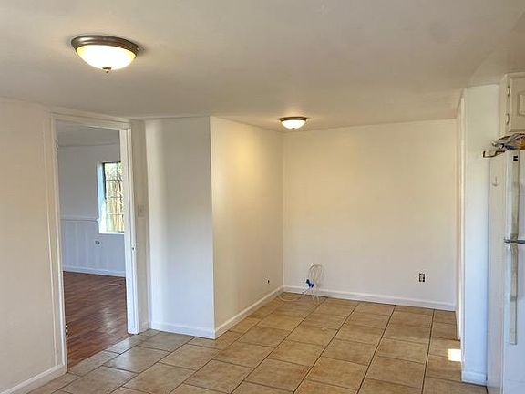 2nd image of 304 Barry Dr