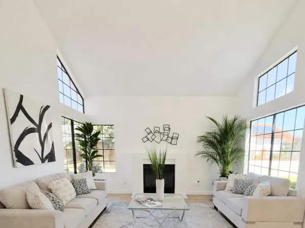 10242 Keoki St, San Diego, CA 92126