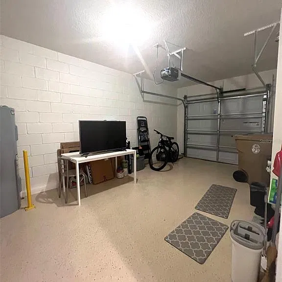 9033 Alba Ln — Photo 6