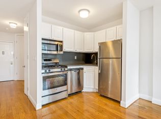 426 W 49th St APT 3D, New York, NY 10019