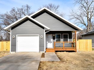 3225 W Lynn St, Springfield, MO 65802