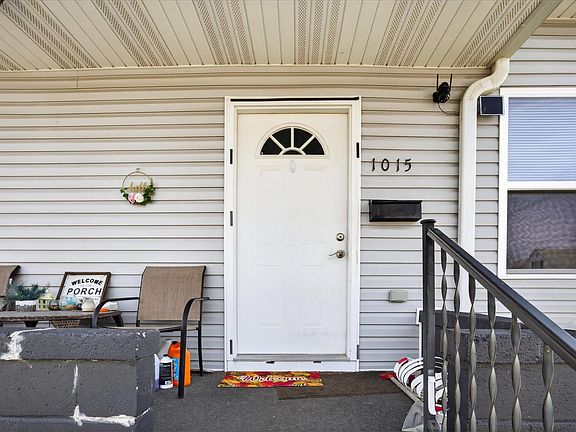 4th image of 1015 W Van Trees St