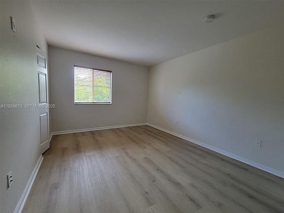 4th image of 17339 NW 7th Ave