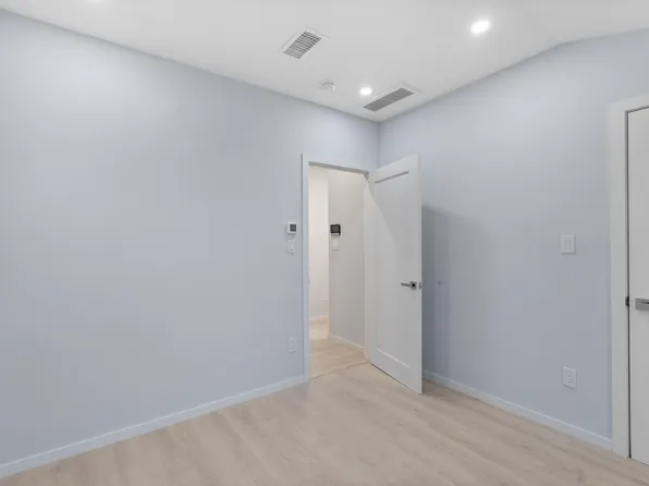 33 Keen Court image 23 of 46