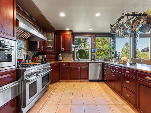 5th image of 6435 Rodriquez Pl