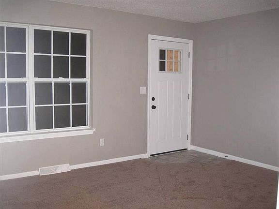 2nd image of 10413 S Park Dr