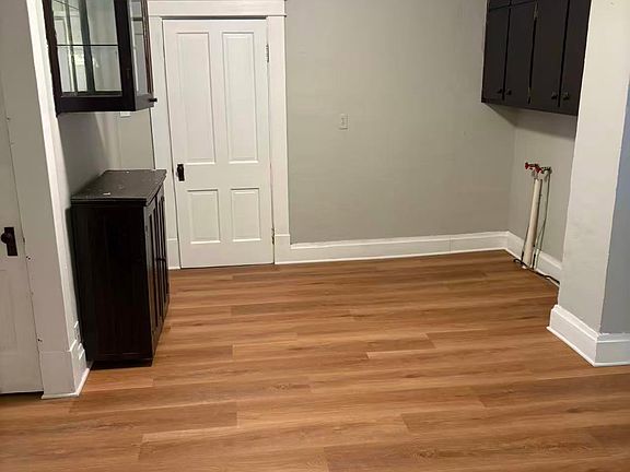 2nd image of 2050 Rathmell Rd