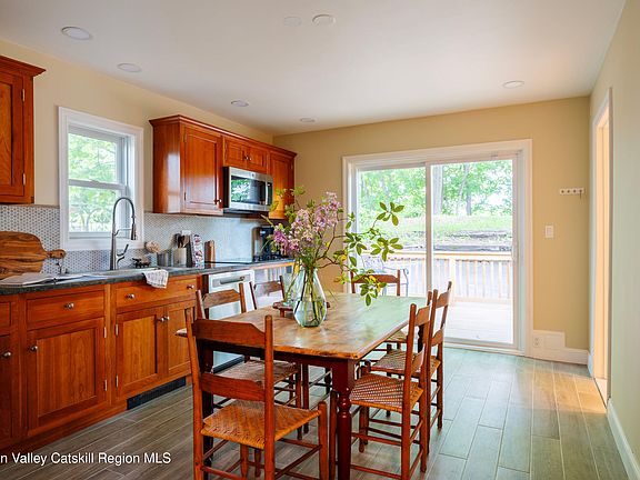 5th image of 102 Clifton Avenue