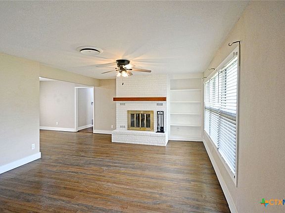 5th image of 671 W Merriweather St