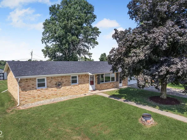 1840 Lynn Dr, Martinsville, IN 46151