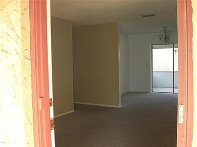 4th image of 3225 Heather Dr
