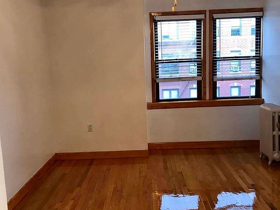4th image of 2845 35th St Floor 2