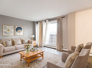 1127 17th Ave NW, Calgary, AB T2M 0P7