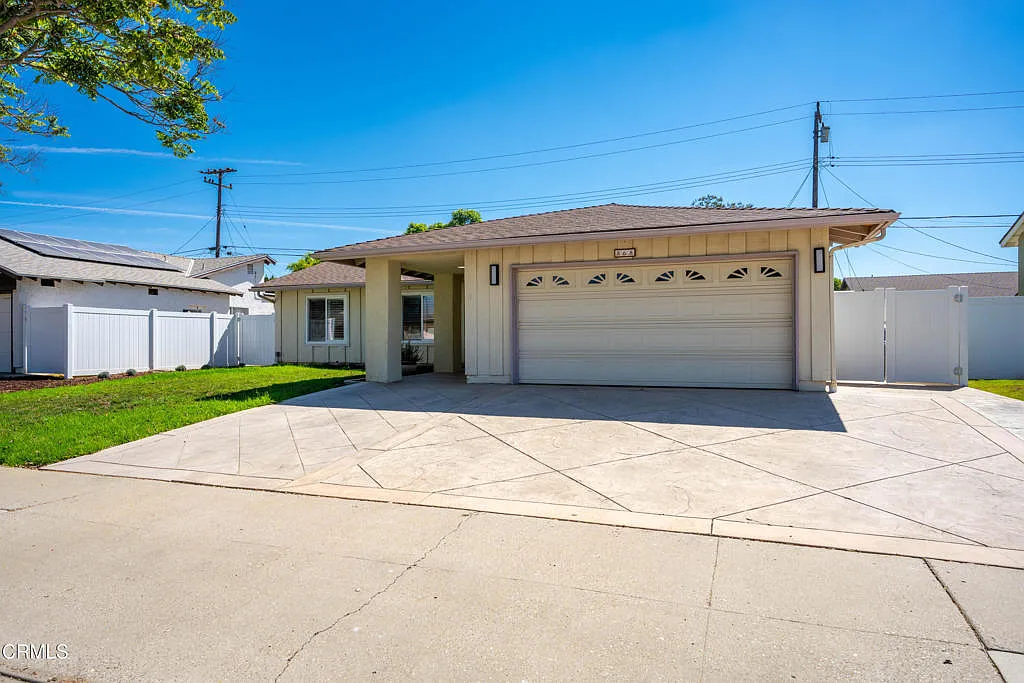 4 bed, 2.0 bath, 1785 sqft, $4,100 — Photo 2
