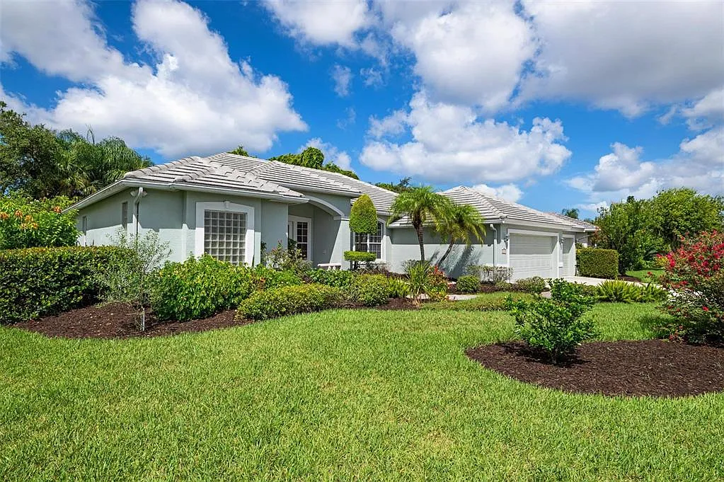 3 bed, 2.5 bath, 2220 sqft, $3,400 — Photo 3