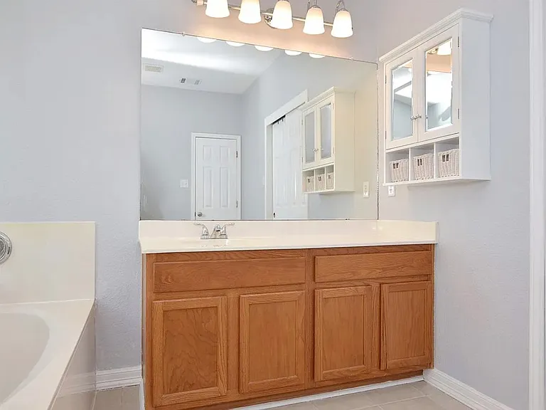 17518 Port Hood Dr — Photo 10