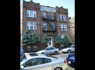 2 Spruce St, Jersey City, NJ 07306