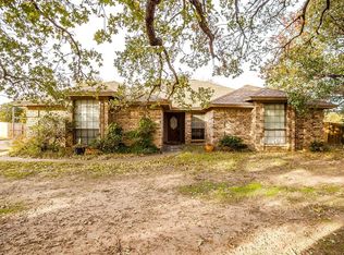 216 Moore Rd, Burleson, TX 76028