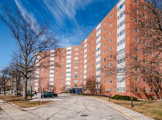 11850 Edgewater Dr APT 1002, Lakewood, OH